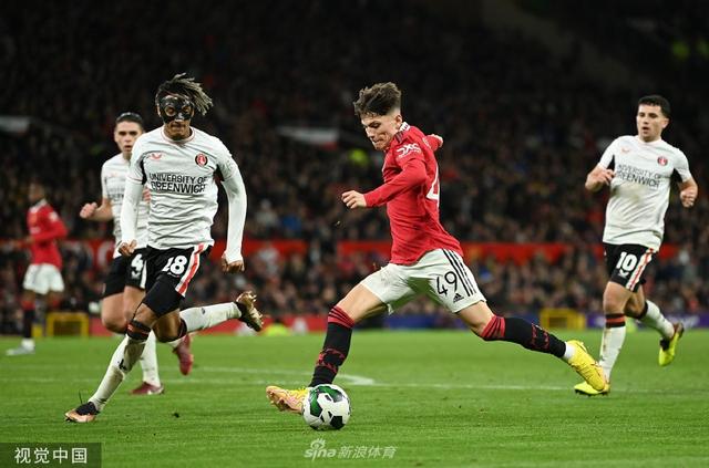 据领先位置 据领先位置